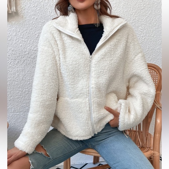 HYFVE Jackets & Blazers - Women's Sz L White Soft Sherpa Fleece Jacket